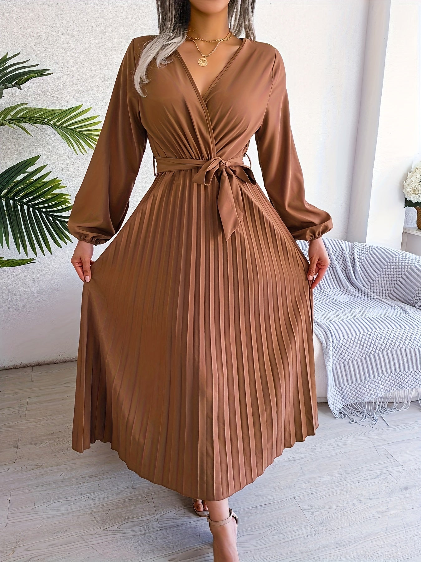 Style Autumn Winter Western Ins Hot Item Temperament V-Neck Flared Pleated Maxi Dress
