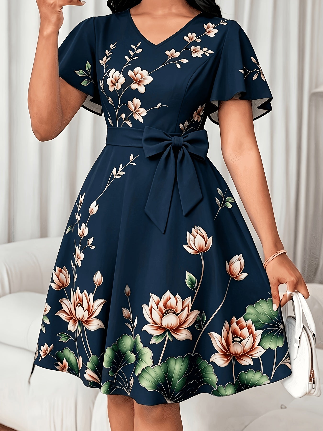 V-Neck Dress, Elegant Floral Print Short Sleeve, Waist-Cinching A-Line Midi Dress, Versatile Women's Wear for Commuting, Parties, and Daily Wear