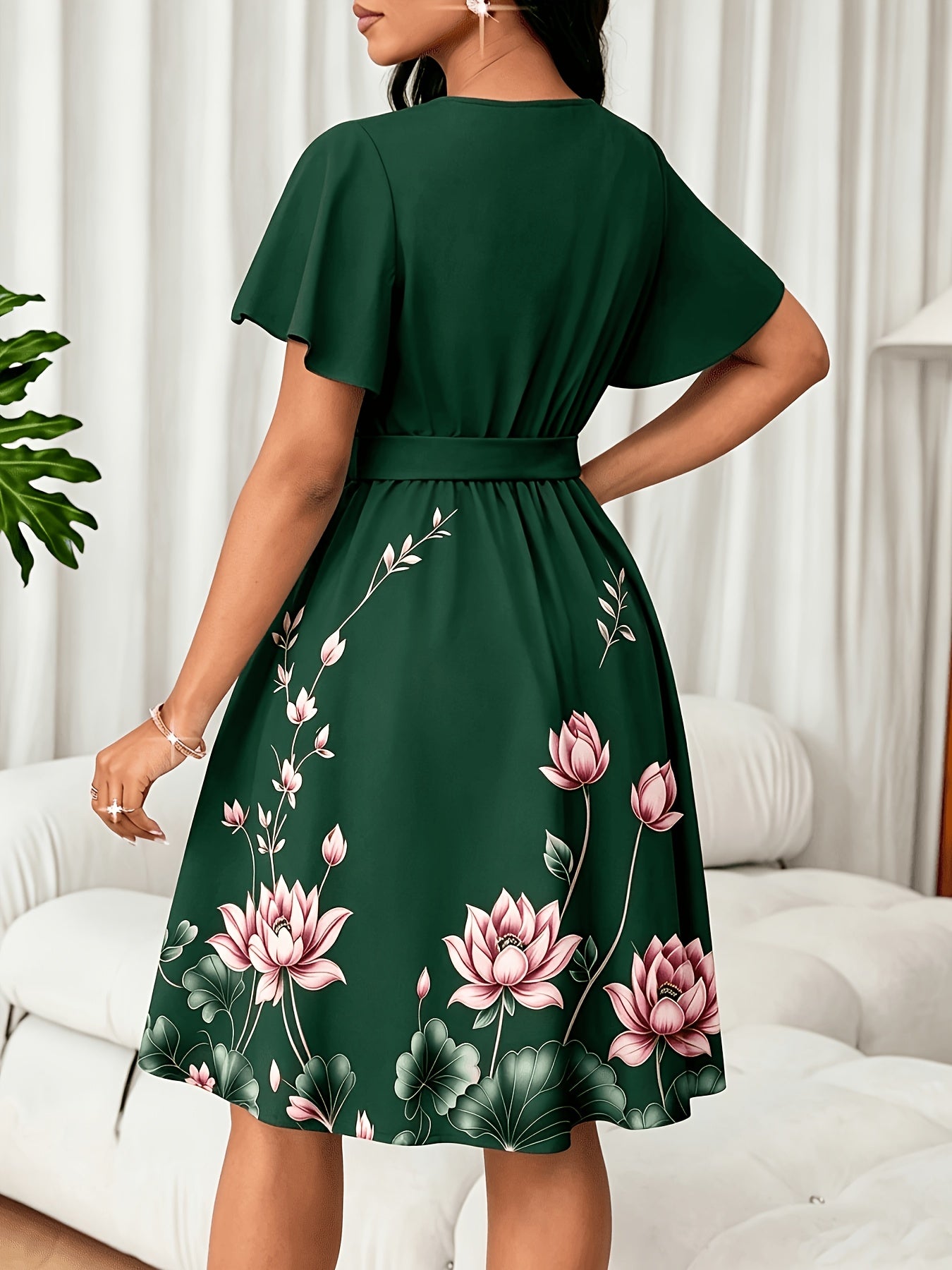 V-Neck Dress, Elegant Floral Print Short Sleeve, Waist-Cinching A-Line Midi Dress, Versatile Women's Wear for Commuting, Parties, and Daily Wear