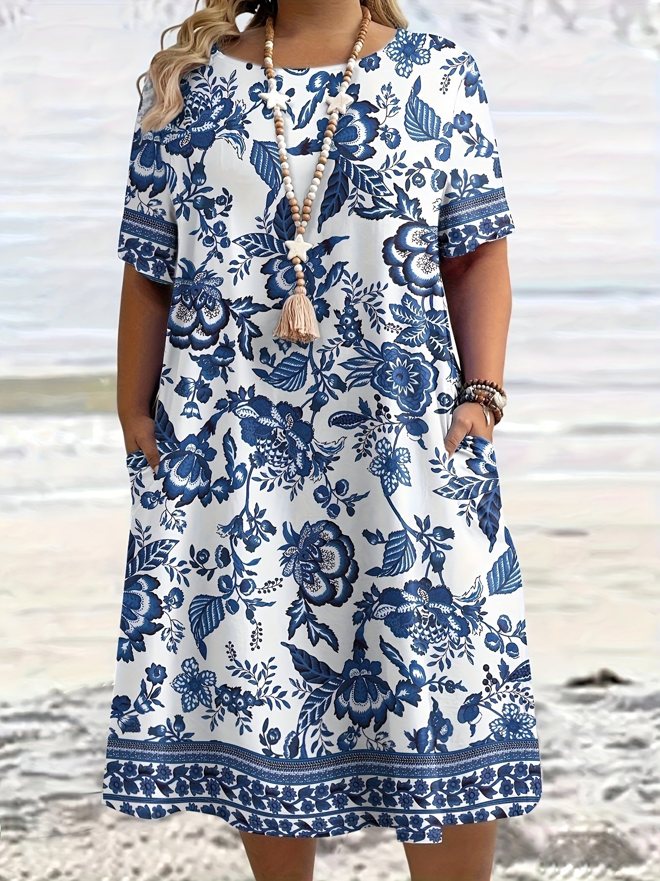 Plus Size - Plus Size - Summer New Plus Size Women'S Vacation Style Easy And Porcelain Floral Pattern All-Over Print Dress, Suitable for All Seasons, Casual And Chic