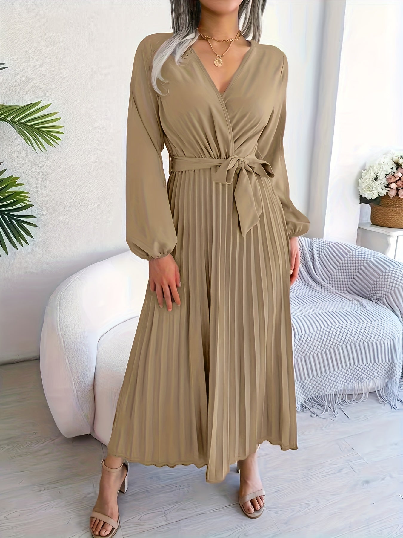 Style Autumn Winter Western Ins Hot Item Temperament V-Neck Flared Pleated Maxi Dress