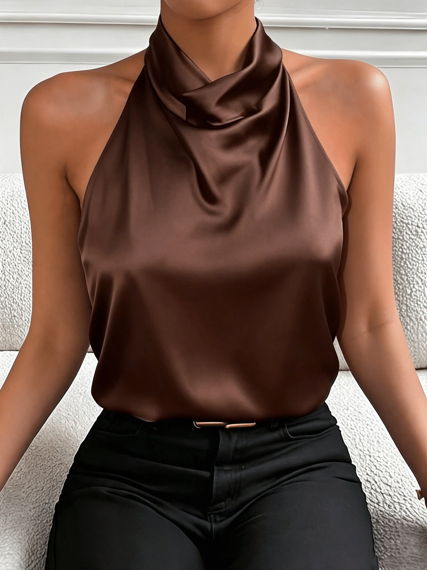 Halter Neck Backless Top, Elegant and Sexy, Vintage Style, Accentuates Your Figure, Suitable for Summer Dates Parties Commuting and Casual Fashion, Versatile and High-end, Short-length