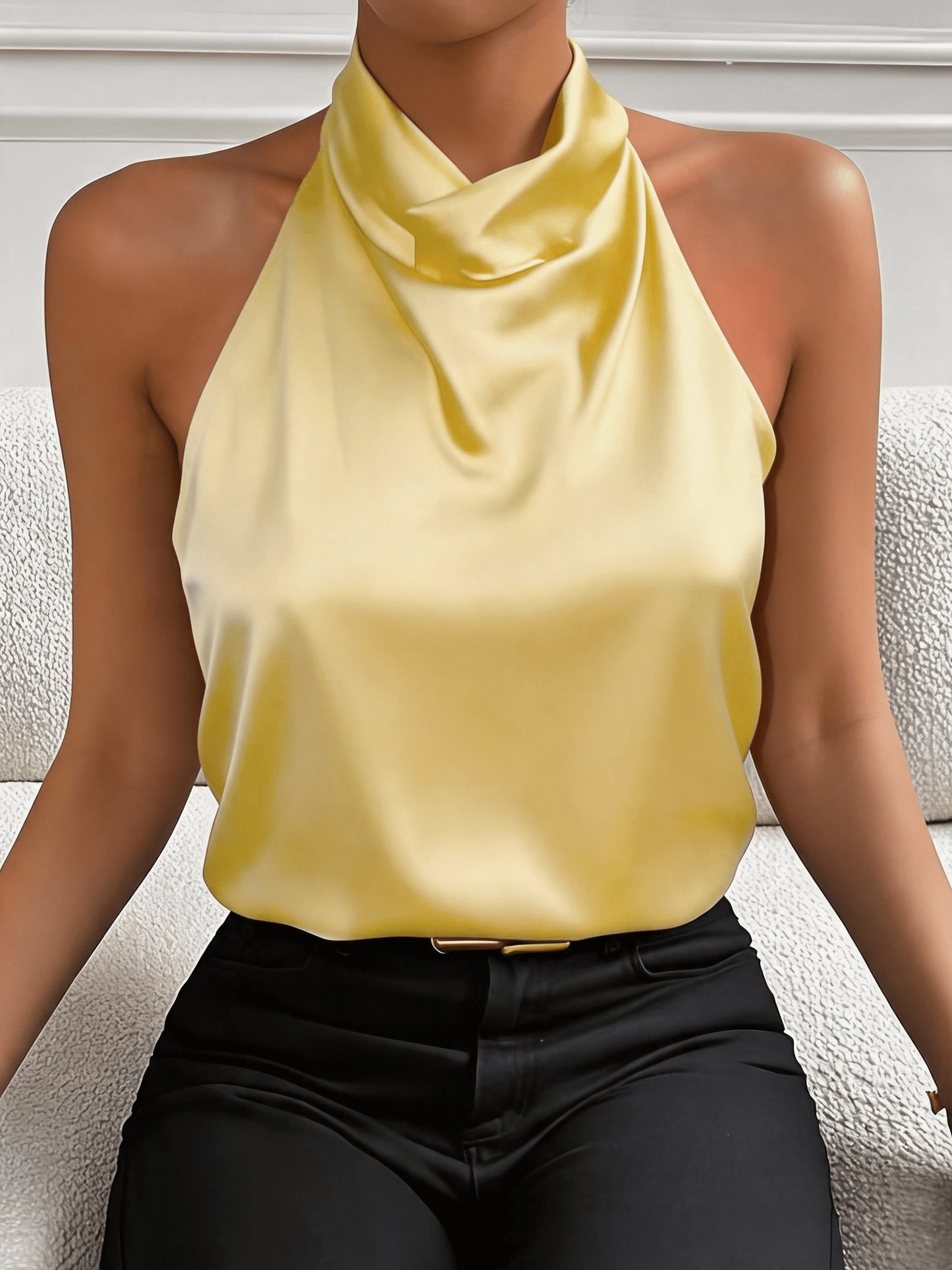 Halter Neck Backless Top, Elegant and Sexy, Vintage Style, Accentuates Your Figure, Suitable for Summer Dates Parties Commuting and Casual Fashion, Versatile and High-end, Short-length