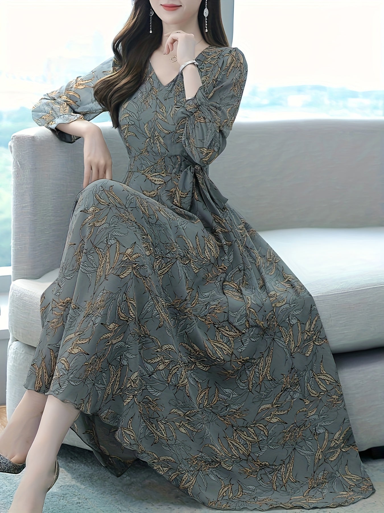 Printed waist-cinching dress, long-sleeve dress, spring and autumn Women's clothing, fashionable and trendy, casual and commuting, comfortable fabric, elegant and noble, suitable for both formal and informal occasions, also wearable at the beach.
