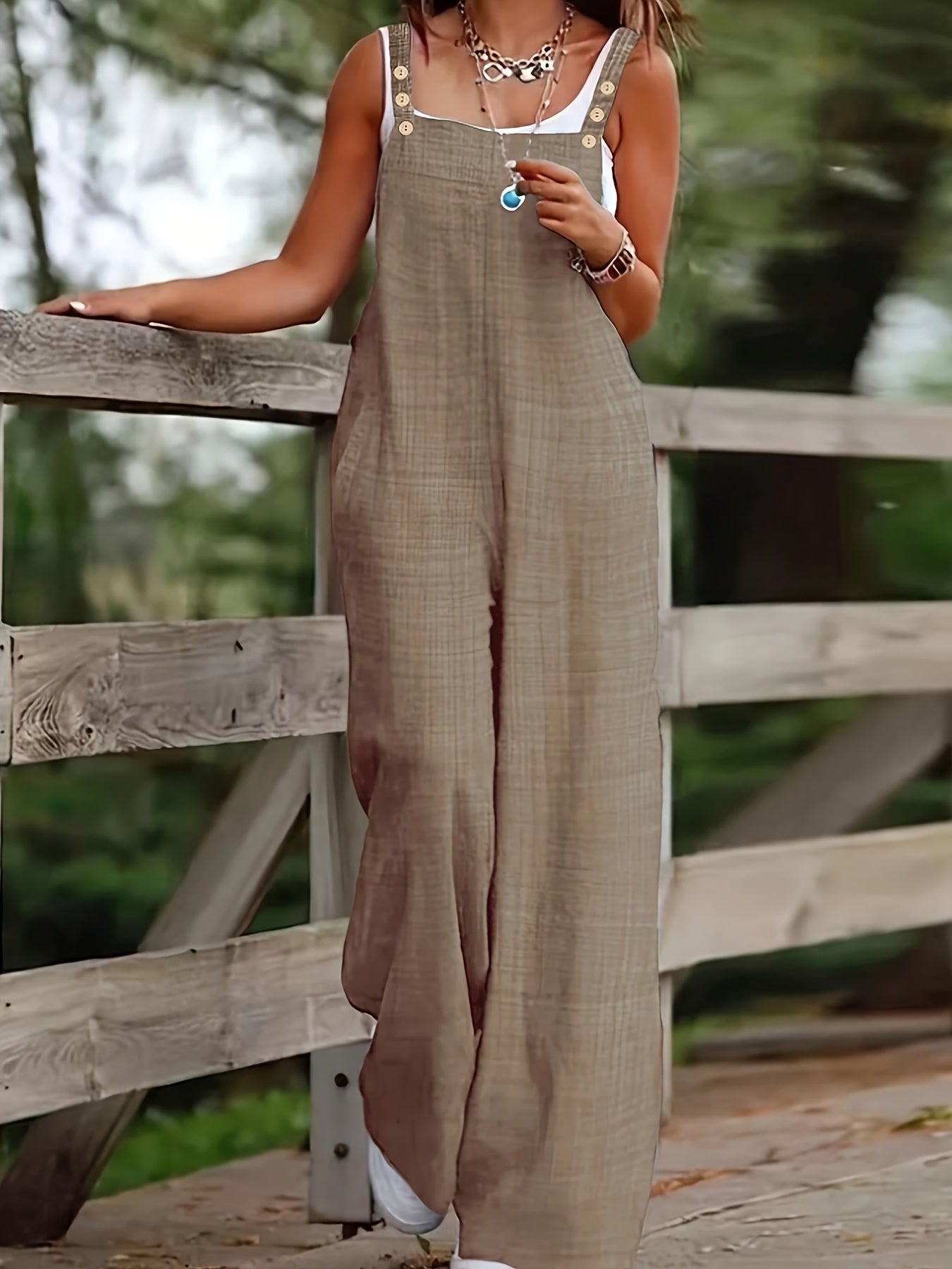 Women's Vacation Wide-Leg Jumpsuit - Sleeveless with Adjustable Buckle Straps, Pockets Included, Machine Washable, Solid Color