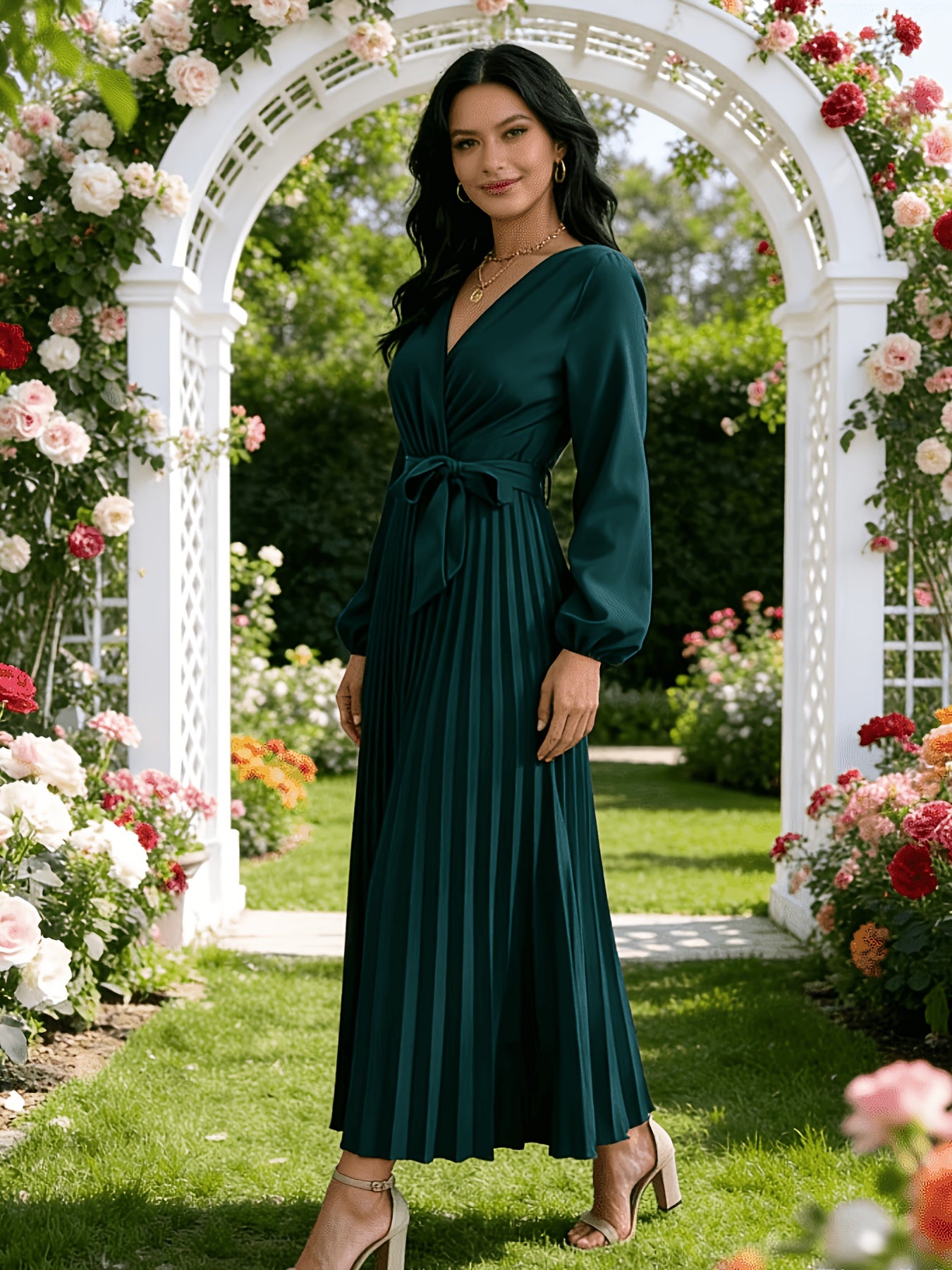 Directed Hot Style Real Shot 2024 European And American Spring And Autumn Temperament Cross V-Neck Large Swing Pleated Long Dress