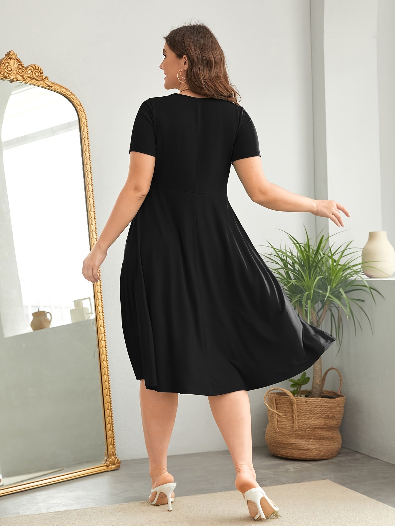 Plus Size - Plus Size - Plus Size Women'S Buttoned V-Neck Waist Dress