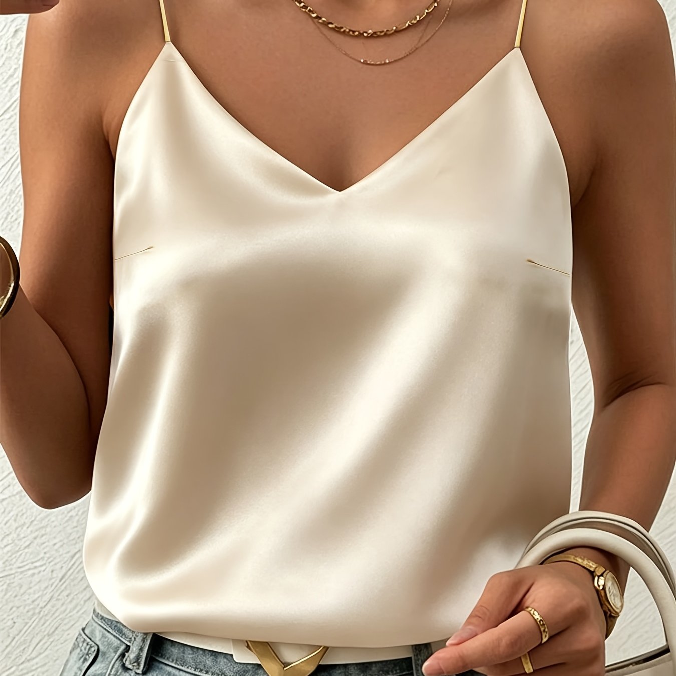 1pc Elegant Solid Color Satin Camisole, Women'S - Sexy Spaghetti Strap Design, Full Coverage, Smooth Glossy Surface, Perfect for Summer Attire, Versatile Spaghetti Style | Fashionable Spaghetti Strap | Lustrous Satin