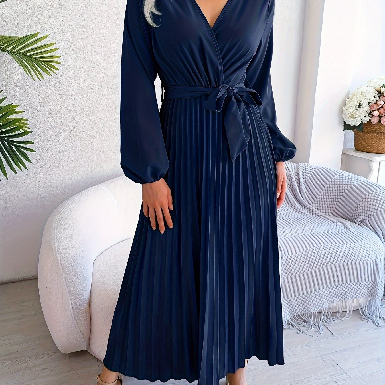 Directed Hot Style Real Shot 2024 European And American Spring And Autumn Temperament Cross V-Neck Large Swing Pleated Long Dress