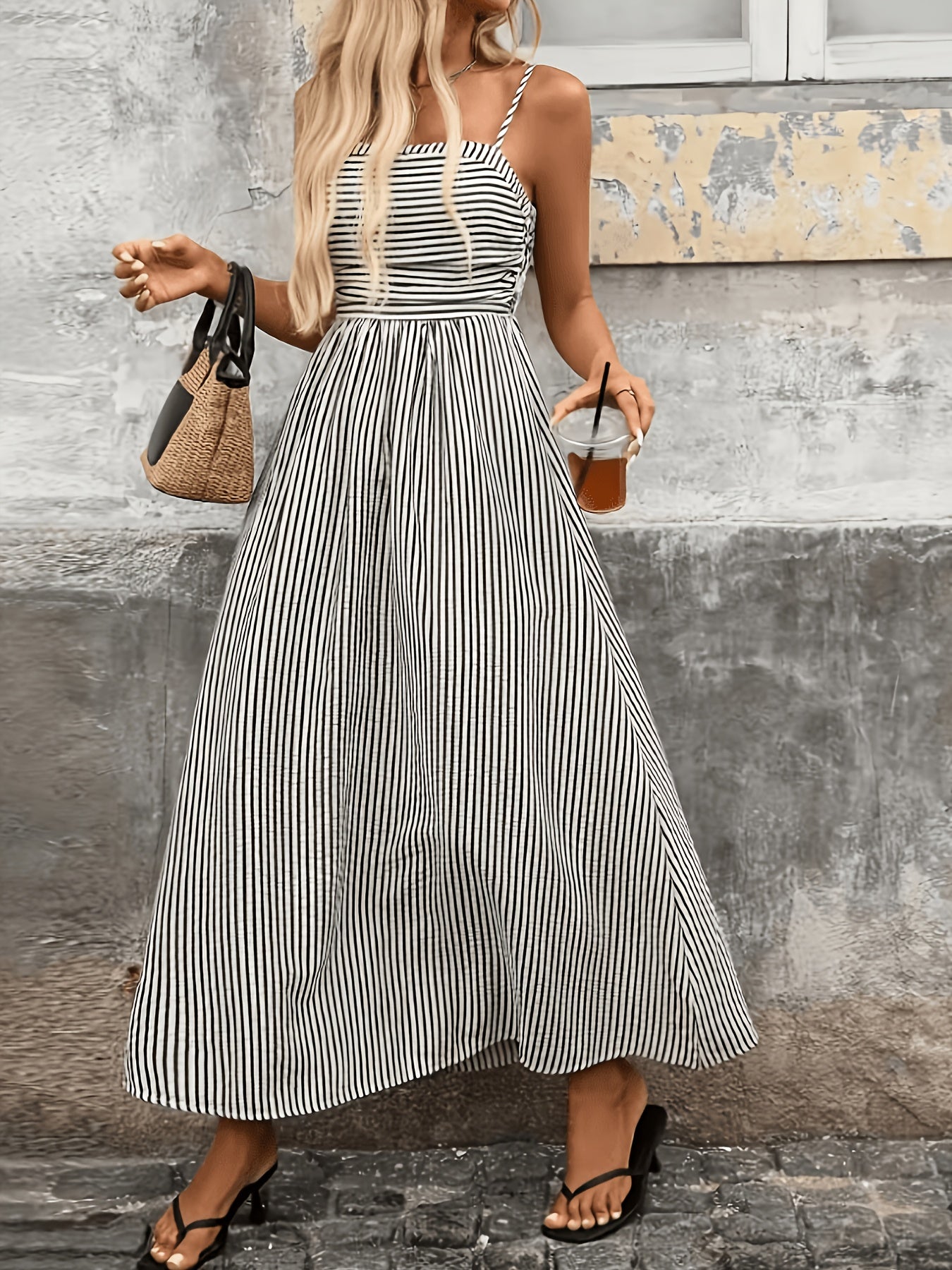 Women's New Striped Back Hole/Long Camisole Dress/Fashionable Elegant Commute Vacation/Casual Party/Street Trendy/Daily A-Line Skirt/Suitable for Spring Summer