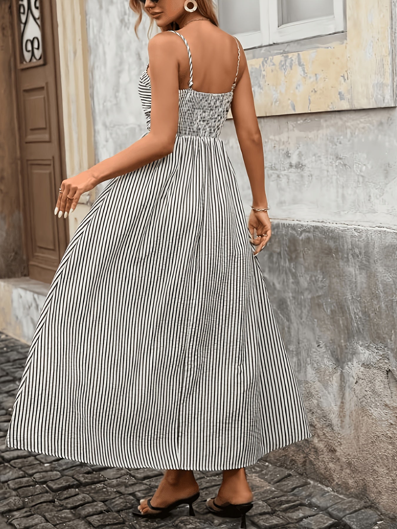 Women's New Striped Back Hole/Long Camisole Dress/Fashionable Elegant Commute Vacation/Casual Party/Street Trendy/Daily A-Line Skirt/Suitable for Spring Summer