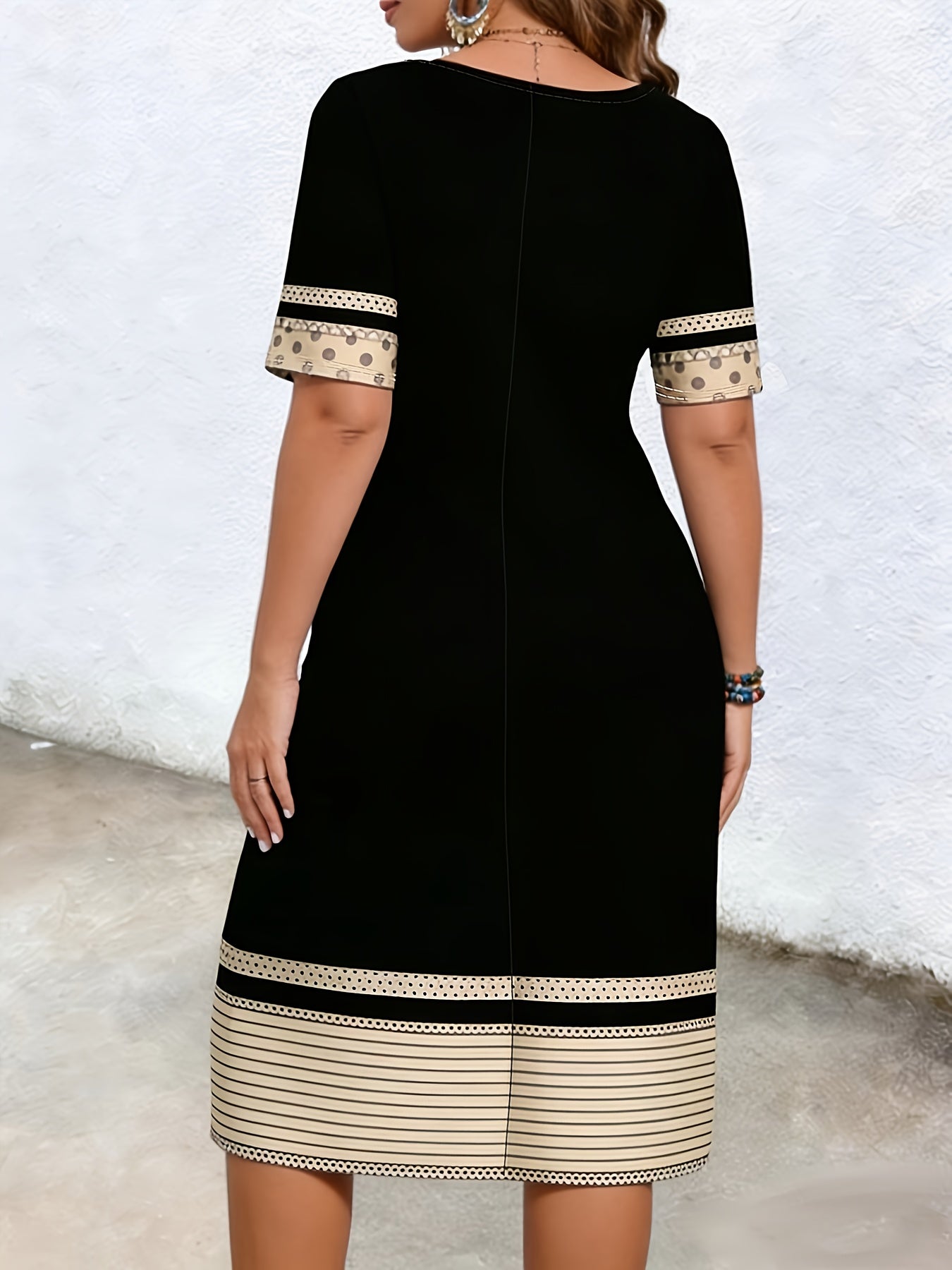 Plus Size, Elegant Striped and Polka Dot Prints, Simple yet Sophisticated. Positioning Anchor Printing, Flameproof Design, Large Size, Short-sleeved Dress. Perfect for Summer Music Festivals. It Brings Good Fortune!