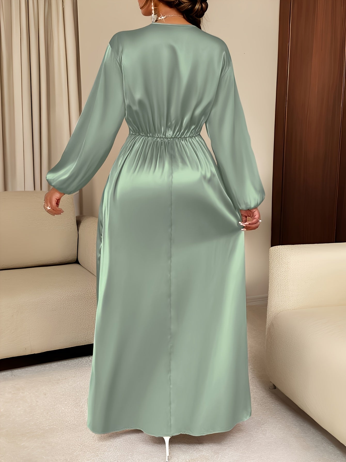 Women's Solid-color Simple Daily and Party Banquet Satin Bridesmaid Dress with Pleated Design