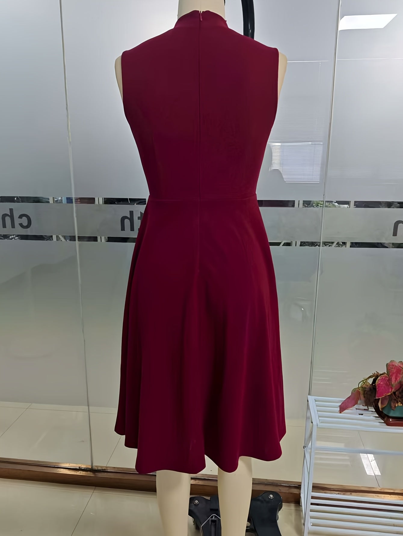 A-Line Dress, Sleeveless High-Neck with Elegant And Sophisticated Decorative Buttons, Suitable for Office And Professional Settings, for Summer