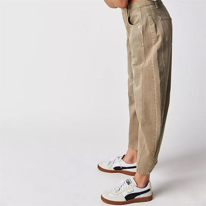 Effortless Relaxed Mom Jeans for Women in Cropped Barrel Leg Denim Style