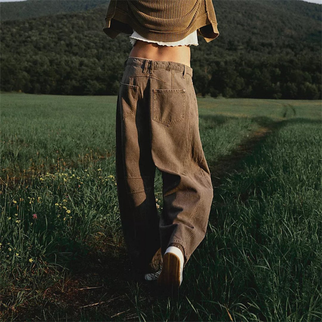 Effortless Relaxed Mom Jeans for Women in Cropped Barrel Leg Denim Style